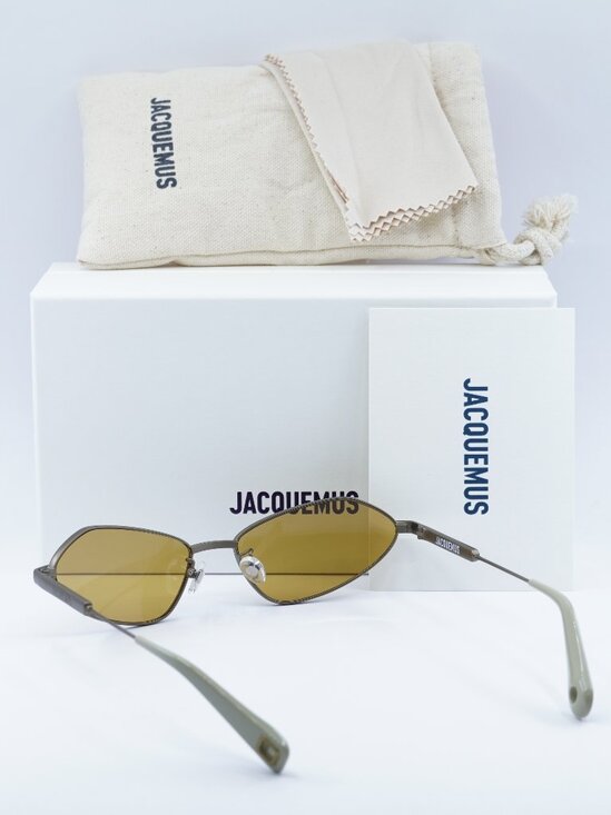 Jacquemus BAMBINO METAL JAC/68 C4 Cat Eye Sunglasses - Gunmetal/Amber - Picture 4 of 12